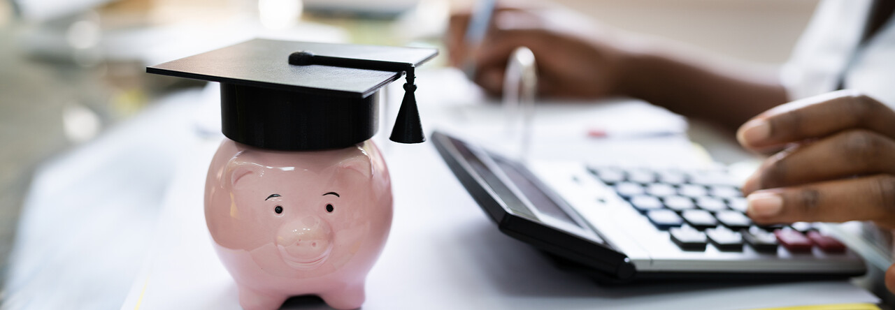 5 Ways for New Graduates to Improve Their Finances | Mondo
